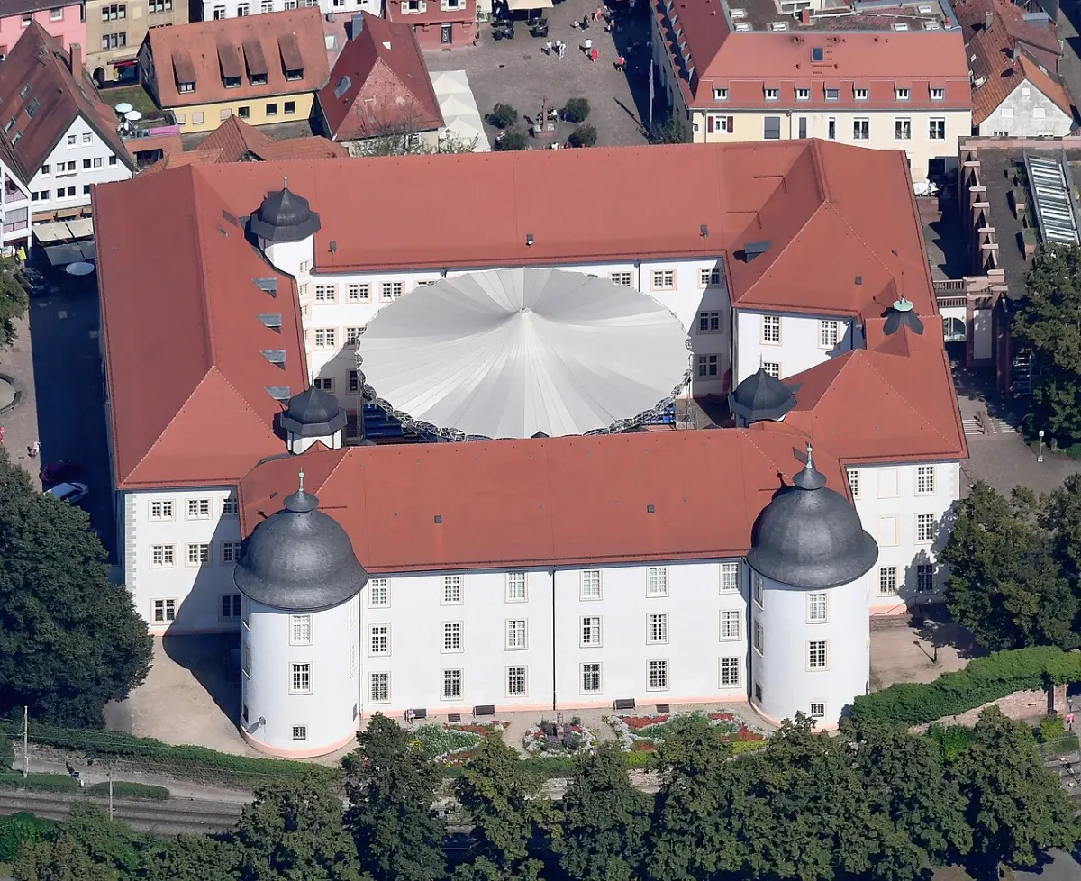 Flughafentransfer Ettlingen – Schloss Ettlingen