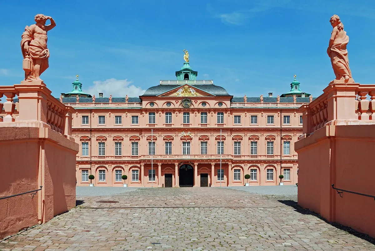 Flughafentransfer Rastatt – Residenzschloss Rastatt