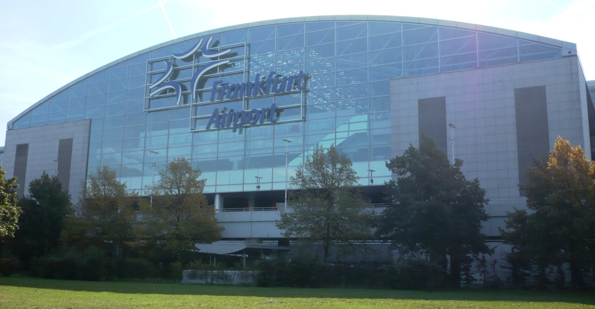 Chauffeur at Frankfurt Airport Terminal 2 – FlyRide Frankfurt newsroom